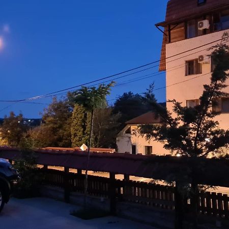 Hotel Casa Vlahilor Râmnicu Vâlcea Esterno foto